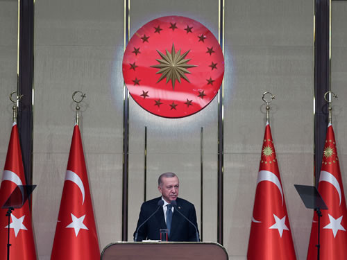 Cumhurbaşkanı Erdoğan, “Sendikal haklar ve özgürlükler alanında 21 yılda tarihî nitelikte pek çok adım attık” 